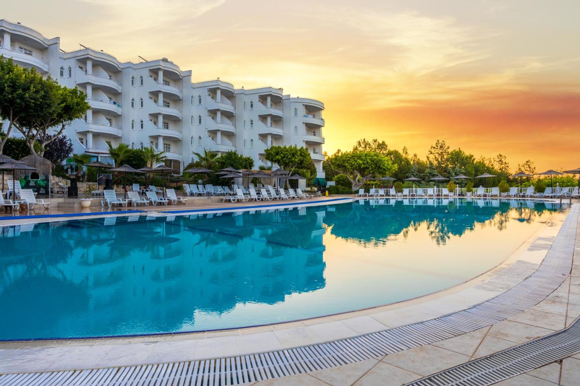 Olbios Marina Resort Hotel Kumkuyu エクステリア 写真