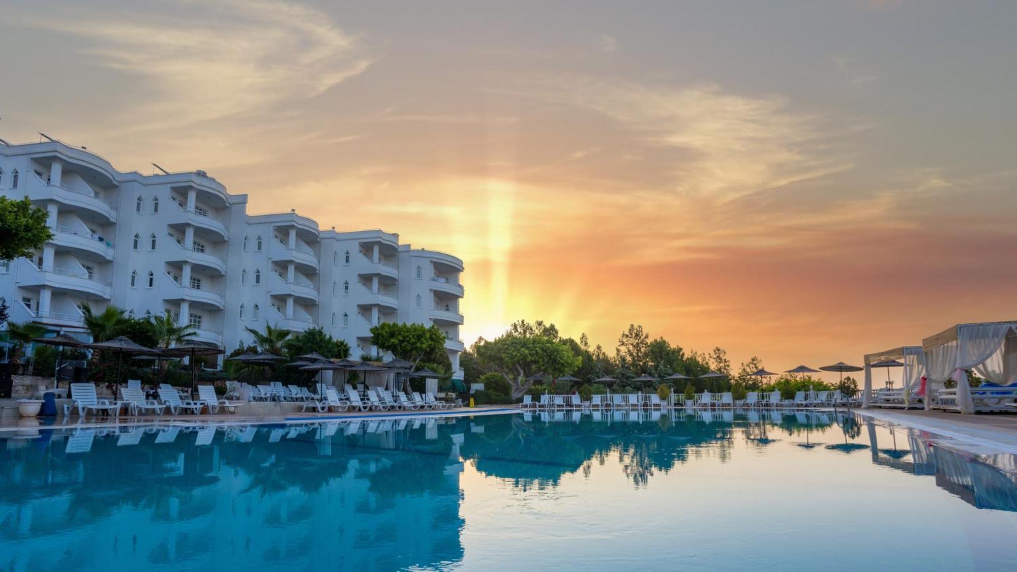 Olbios Marina Resort Hotel Kumkuyu エクステリア 写真
